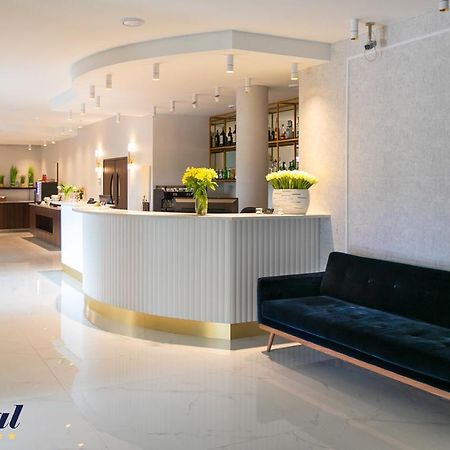 Hotel Mistral Marki  Extérieur photo