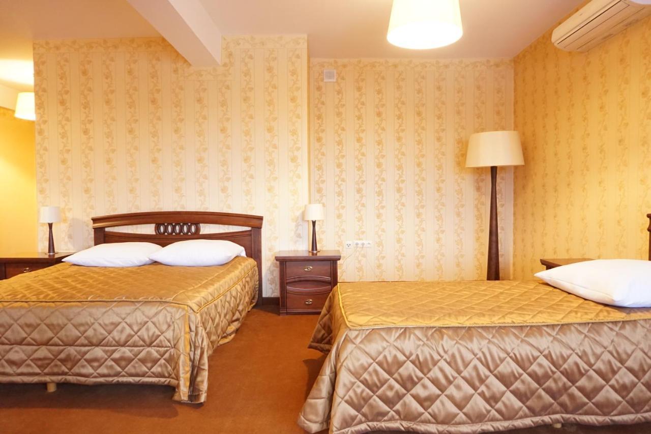 Hotel Mistral Marki  Extérieur photo