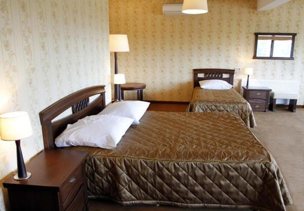 Hotel Mistral Marki  Extérieur photo